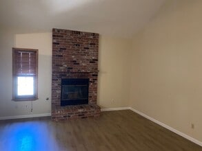 6609 Crestham Ct in Elk Grove, CA - Building Photo - Building Photo