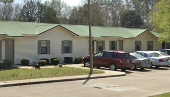 3548 Cedar Haven Dr in Cedar Bluff, AL - Building Photo