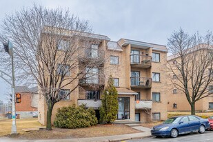 2005 Albert-Murphy Av in Laval, QC - Building Photo