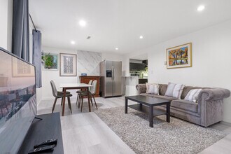 2596 E 18th Ave in Vancouver, BC - Building Photo - Building Photo