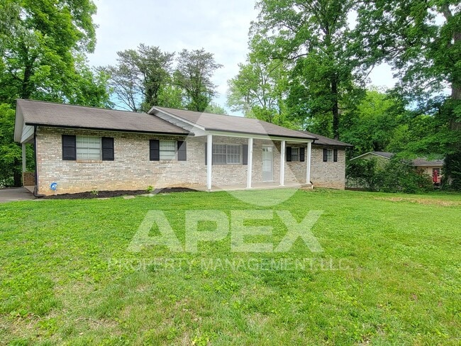 1809 S Hills Dr in Knoxville, TN - Building Photo - Building Photo