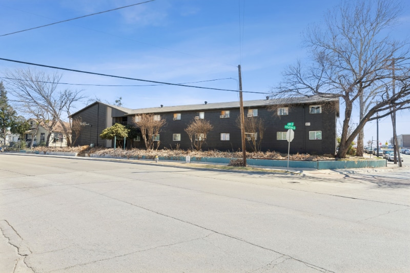 409 E 9th St in Dallas, TX - Foto de edificio