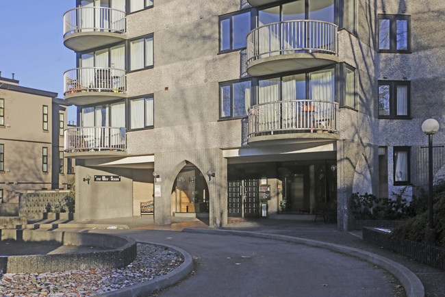 Canaland Apartments in Vancouver, BC - Building Photo - Building Photo