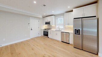 9 Everett St, Unit 1 in Boston, MA - Building Photo