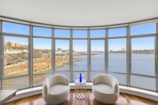 8100 River Rd in North Bergen, NJ - Building Photo