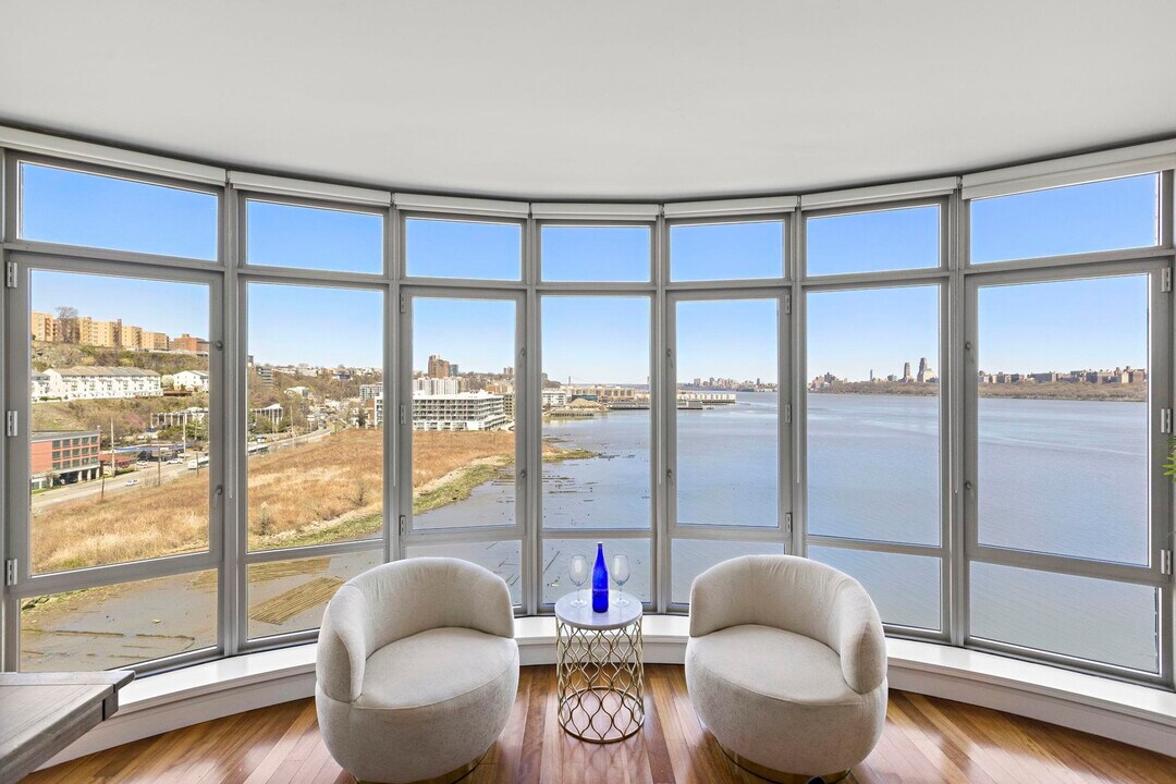 8100 River Rd in North Bergen, NJ - Building Photo