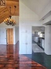 645 Beach Blvd in Hamilton, ON - Building Photo - Building Photo
