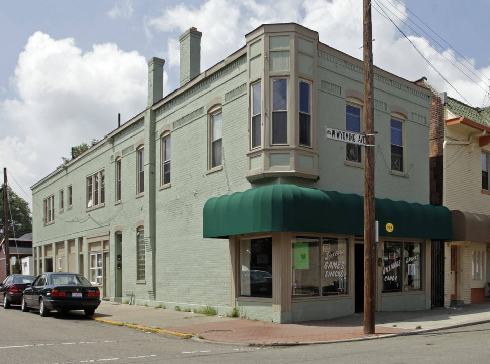 701-711 W Wyoming Ave in Lockland, OH - Building Photo