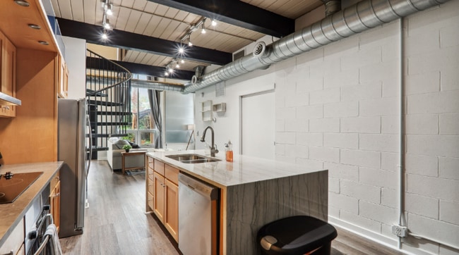 542 Ralph McGill Blvd NE in Atlanta, GA - Building Photo - Building Photo