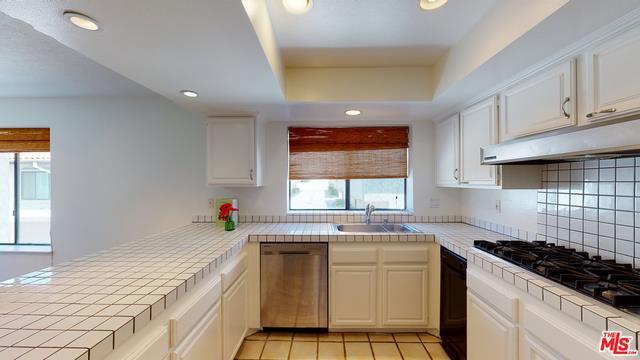 property at 1470 Palisades Dr