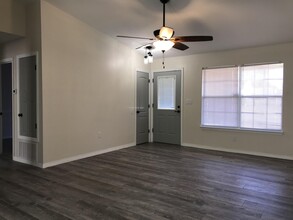113 Oak Terrace Dr in Crestview, FL - Building Photo - Building Photo