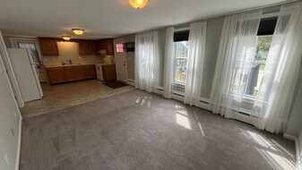 597 Portland St in Rochester, NH - Building Photo