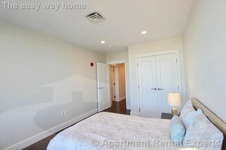 434 McGrath Hwy in Somerville, MA - Foto de edificio - Building Photo