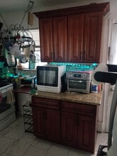 202 W 1st St in West Islip, NY - Building Photo - Building Photo