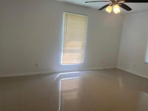 812 Old Angleton Rd in Clute, TX - Building Photo - Building Photo
