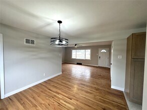 67 Strecker Rd in Ellisville, MO - Building Photo - Building Photo