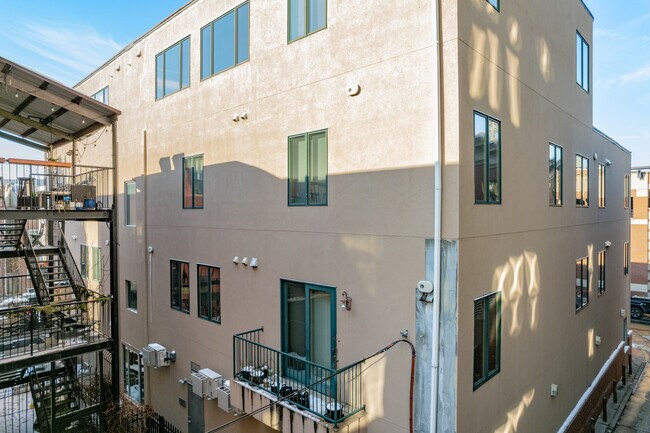 Bella Vista in Philadelphia, PA - Building Photo - Building Photo