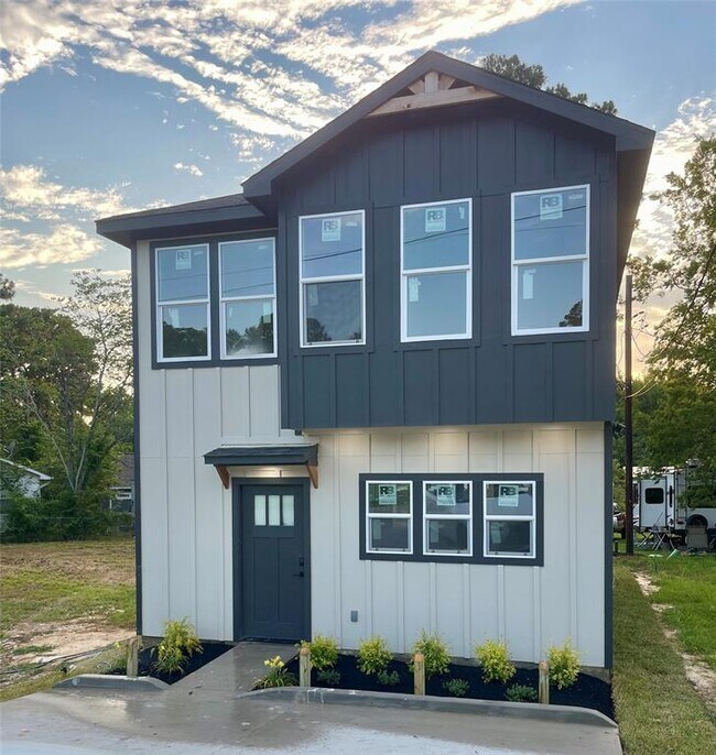 property at 11179 Apple Tree