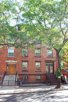 147 17th St Apartments