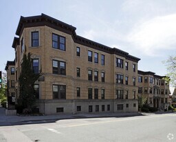 108 Saint Paul St, Unit 3F in Brookline, MA - Building Photo