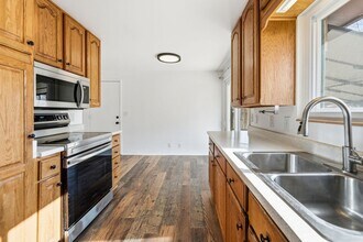 7100 Berthoud St in Westminster, CO - Building Photo - Building Photo