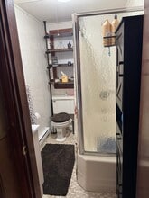 186 Bradley St, Unit 1 St floor apartment in Bristol, CT - Building Photo - Building Photo