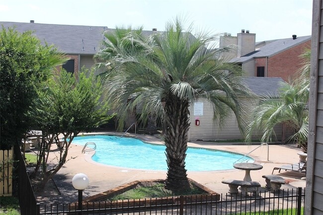 16111 Aspenglenn Dr