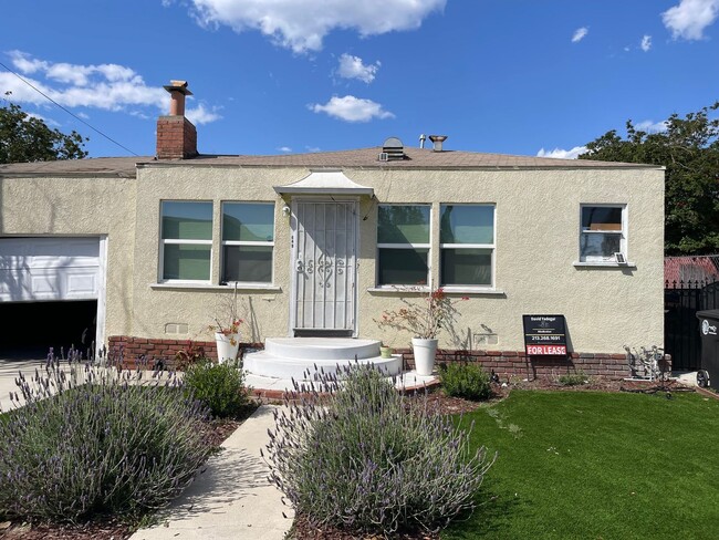 649 Hawthorne St in Glendale, CA - Building Photo - Building Photo