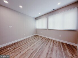 2720 W Thompson St in Philadelphia, PA - Building Photo