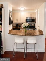 219 S 18th St in Philadelphia, PA - Building Photo