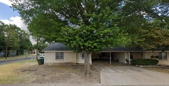 1615 N Alexander St in Sherman, TX - Building Photo