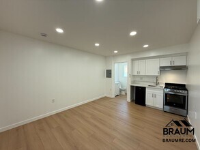 6336 Tujunga Ave in Los Angeles, CA - Building Photo - Building Photo