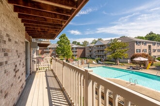 Parlmont Park Apartments in Billerica, MA - Building Photo - Building Photo