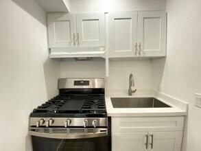 16551 Vine Ter in Los Angeles, CA - Building Photo - Building Photo