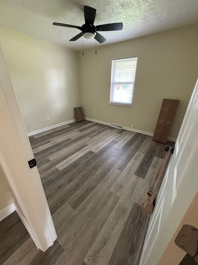 307 Sunset Ln in Arcadia, IN - Building Photo - Building Photo