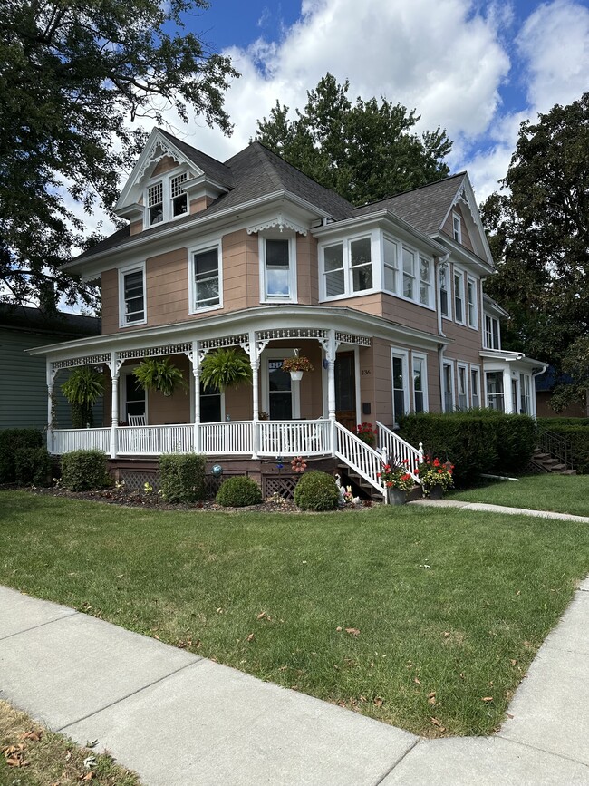 138 Bristol St in Canandaigua, NY - Building Photo - Building Photo