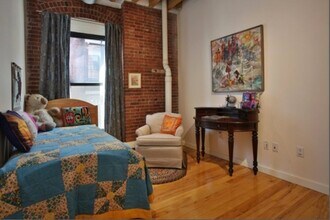 111 Beach St, Unit 4E in Boston, MA - Building Photo - Building Photo