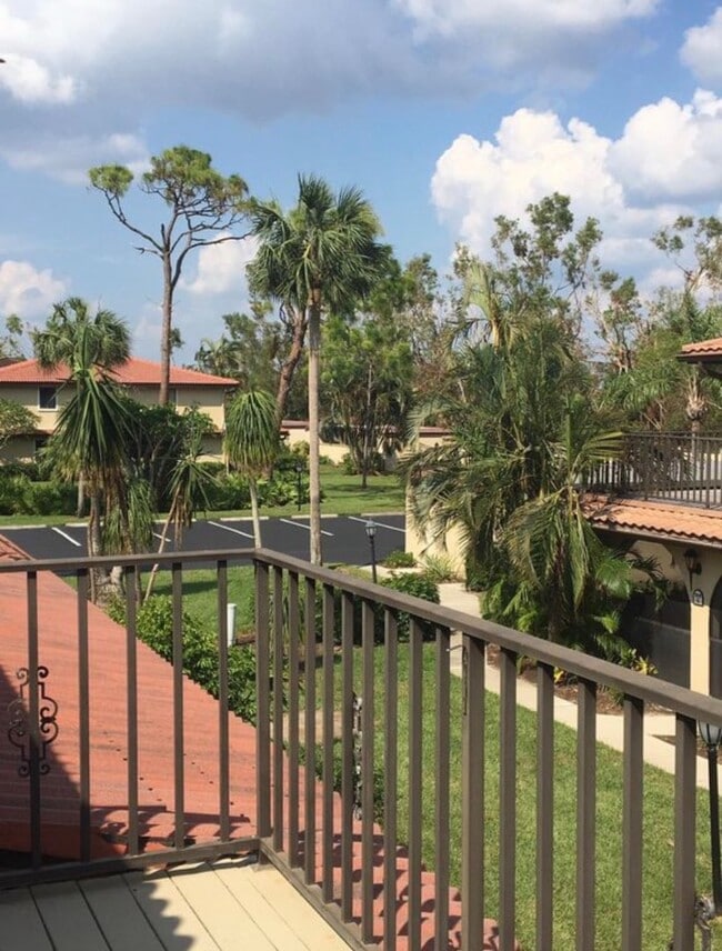 property at 27911 Hacienda E Blvd