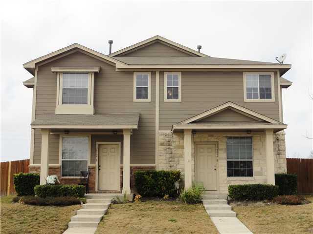 13612 Harris Ridge Blvd in Pflugerville, TX - Foto de edificio