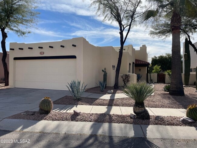 property at 11865 N Copper Butte Dr