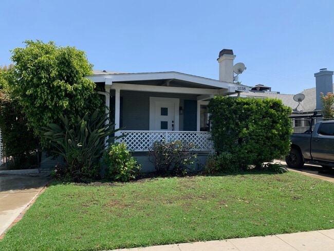 property at 1038 N Hudson Ave