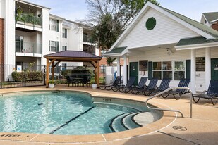 Park Commons in Valley Park, MO - Building Photo