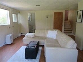6 Rolfe Rd in Lexington, MA - Building Photo - Building Photo