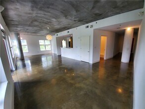 845 Spring St NW in Atlanta, GA - Building Photo - Building Photo