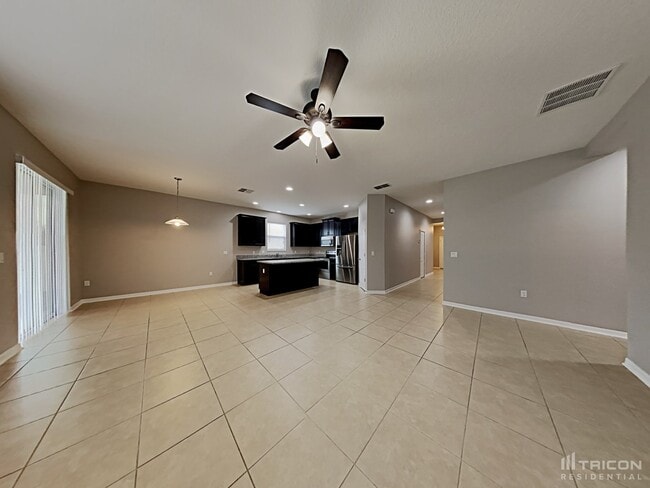 3273 Zander Dr in Eustis, FL - Building Photo - Building Photo