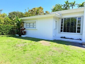 2300 SW 24th St in Miami, FL - Building Photo - Building Photo