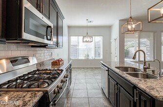 18241 W Young St in Surprise, AZ - Building Photo - Building Photo