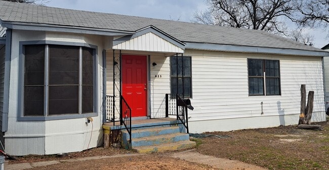 property at 423 Ellana Claire Ct