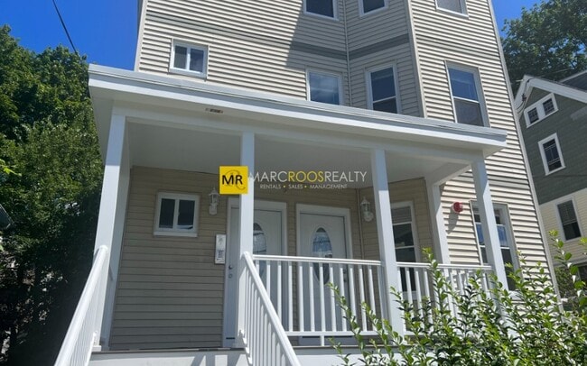 31 Raymond Ave, Unit 3 in Somerville, MA - Building Photo - Building Photo