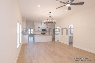 13705 Biggs St in Dallas, TX - Building Photo - Building Photo